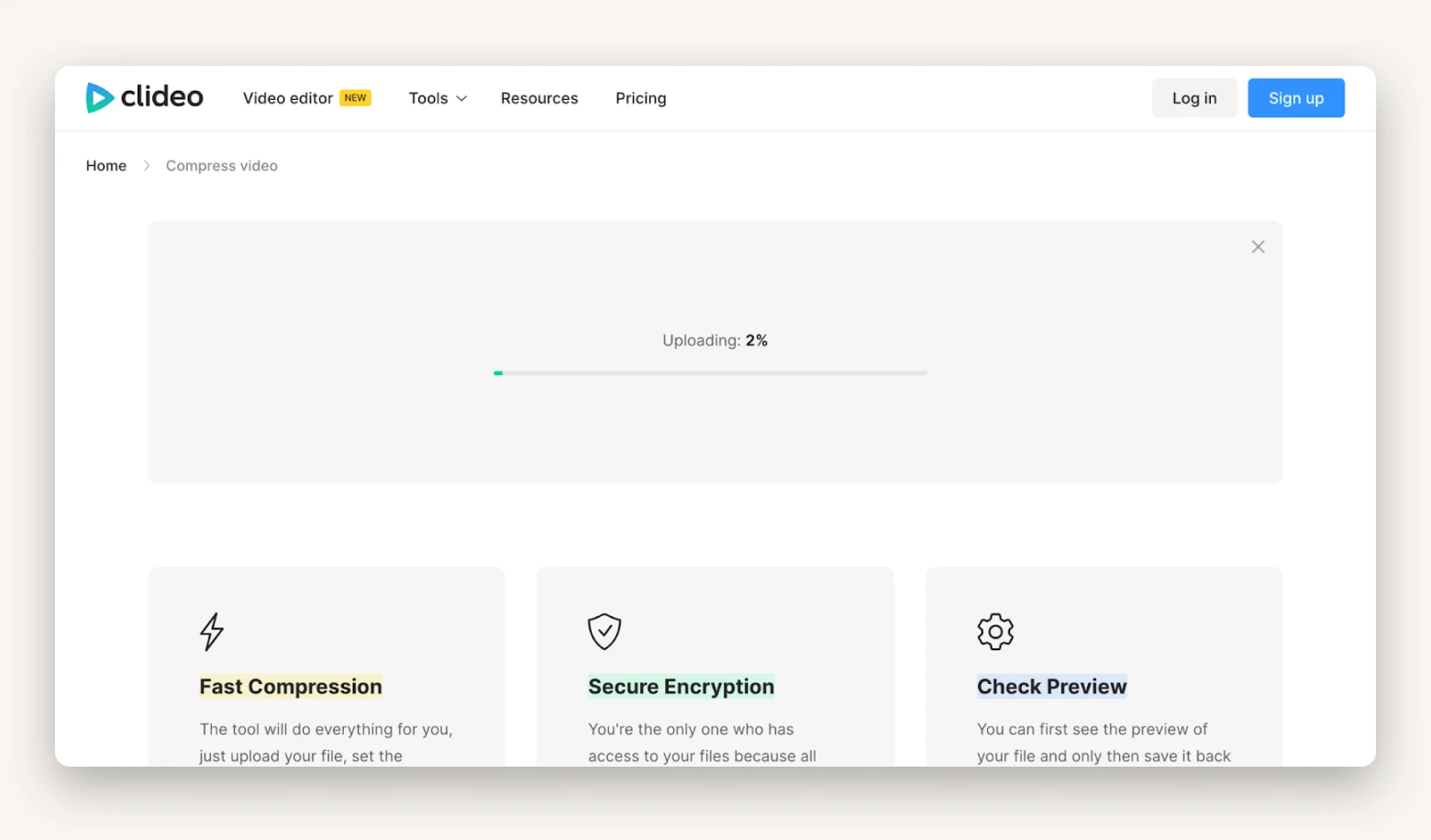 Clideo comprimindo vídeo